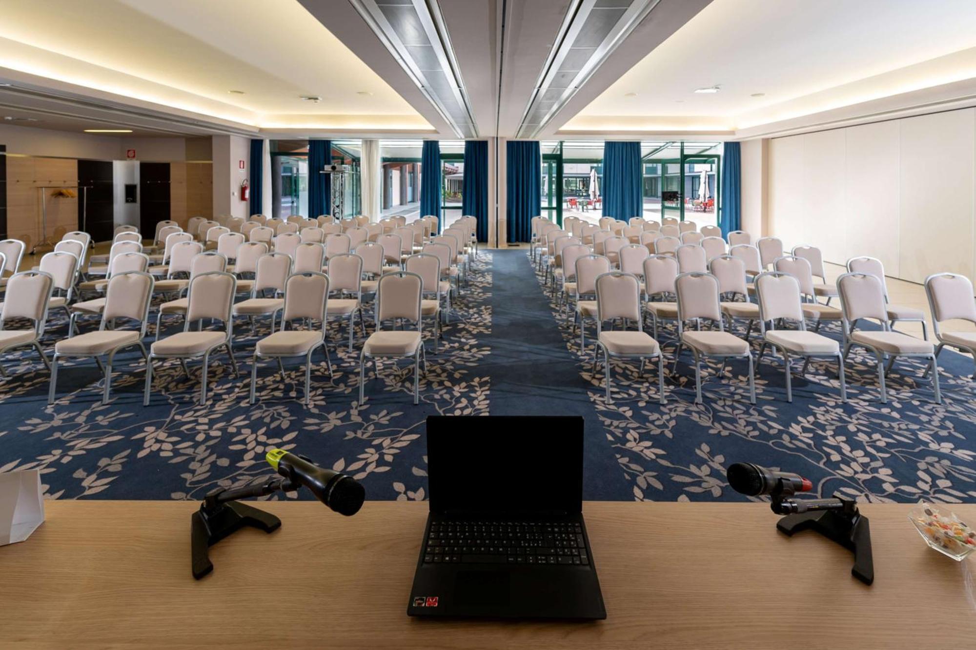 מלון Doubletree By Hilton Milan Malpensa Solbiate Olona מראה חיצוני תמונה