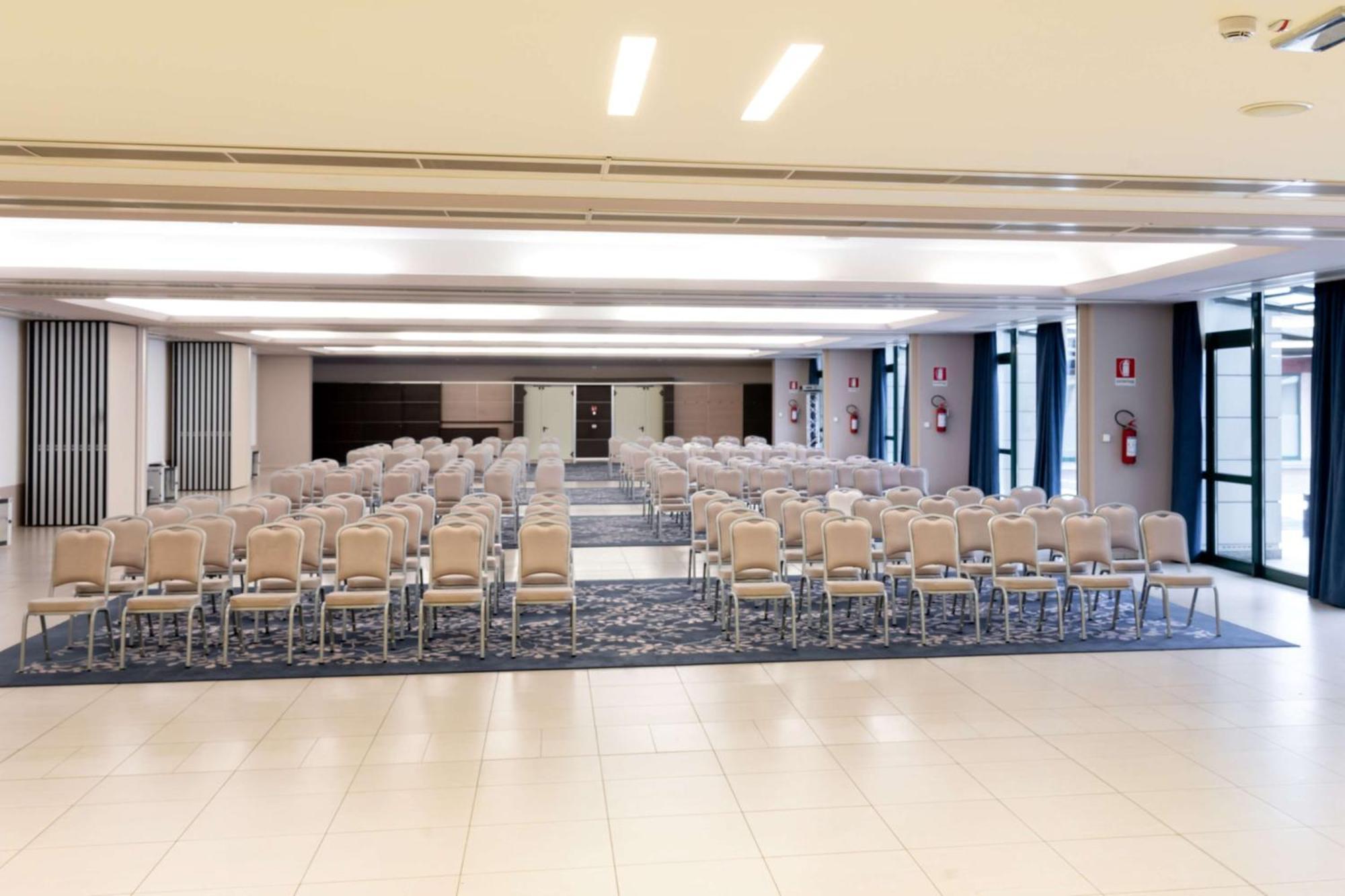 מלון Doubletree By Hilton Milan Malpensa Solbiate Olona מראה חיצוני תמונה