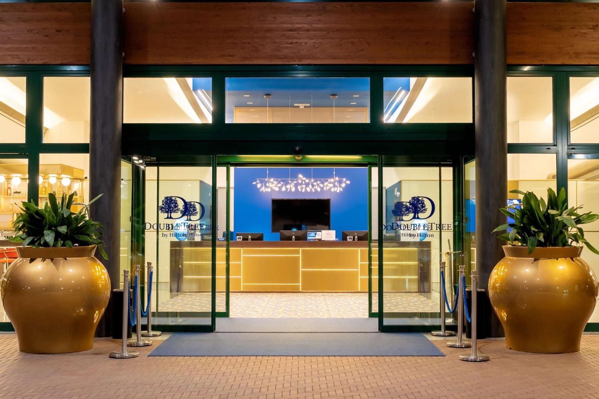 מלון Doubletree By Hilton Milan Malpensa Solbiate Olona מראה חיצוני תמונה