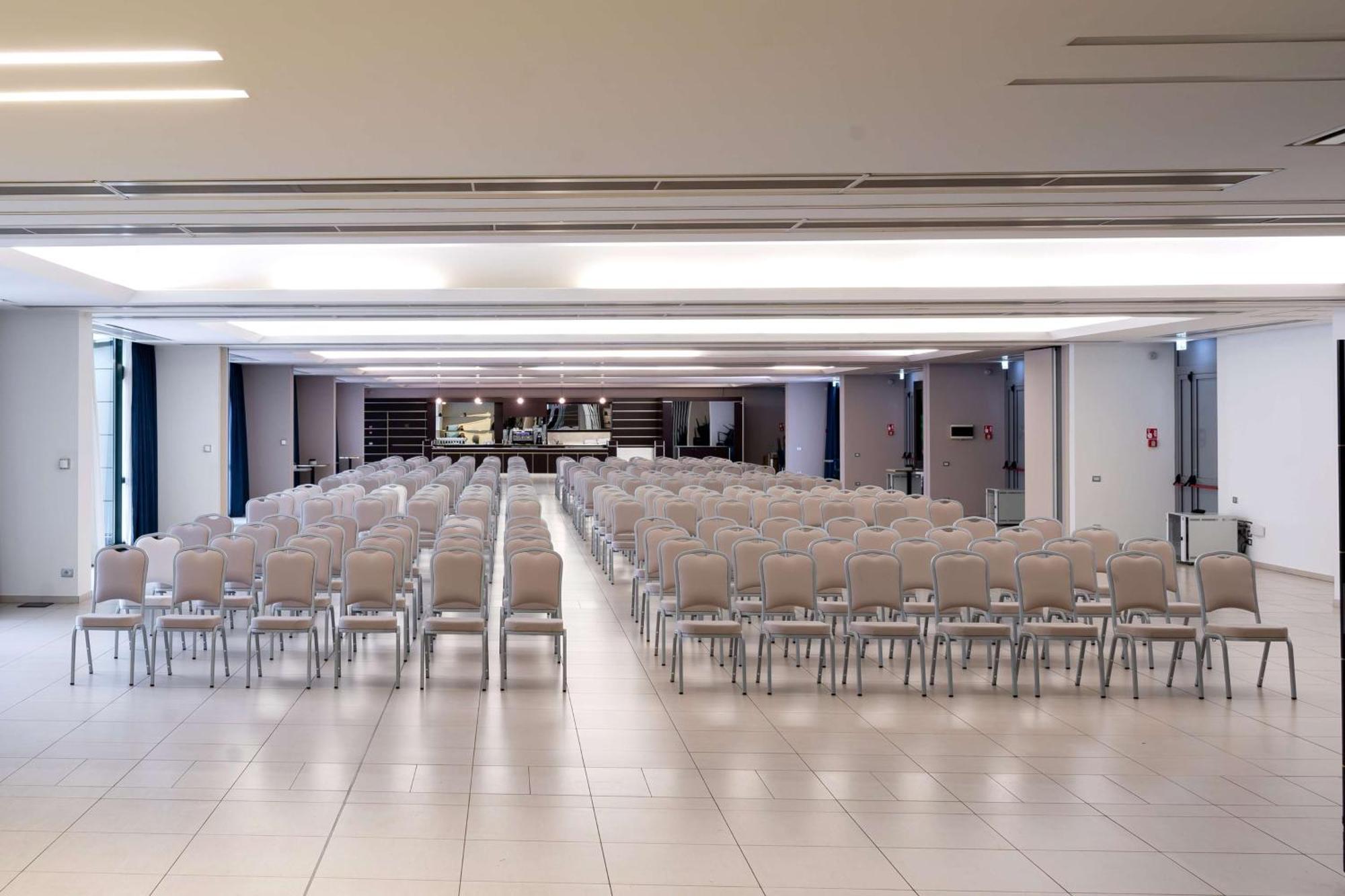 מלון Doubletree By Hilton Milan Malpensa Solbiate Olona מראה חיצוני תמונה
