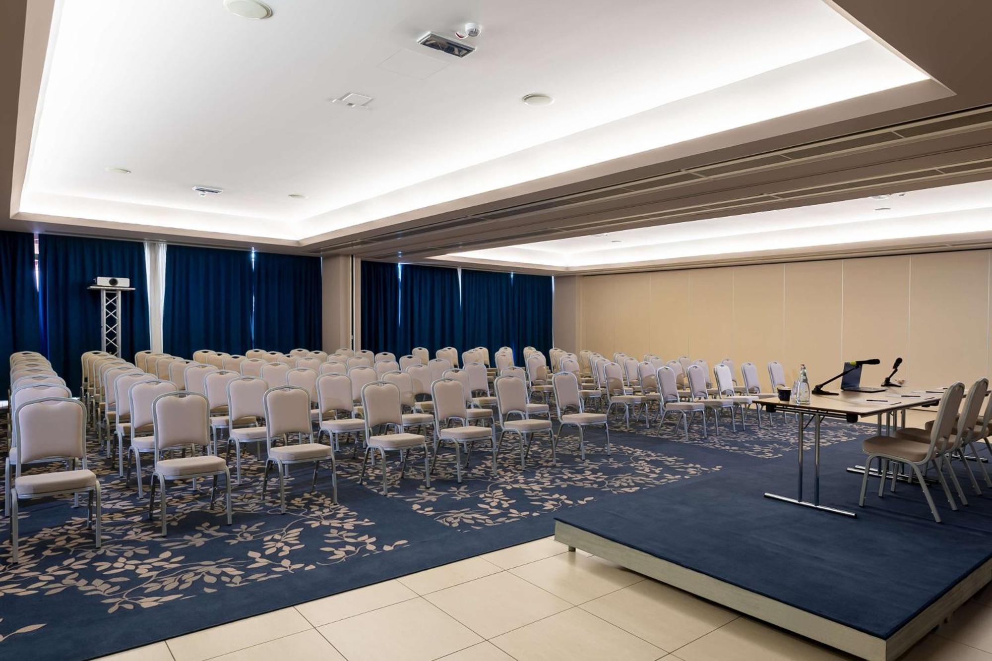מלון Doubletree By Hilton Milan Malpensa Solbiate Olona מראה חיצוני תמונה