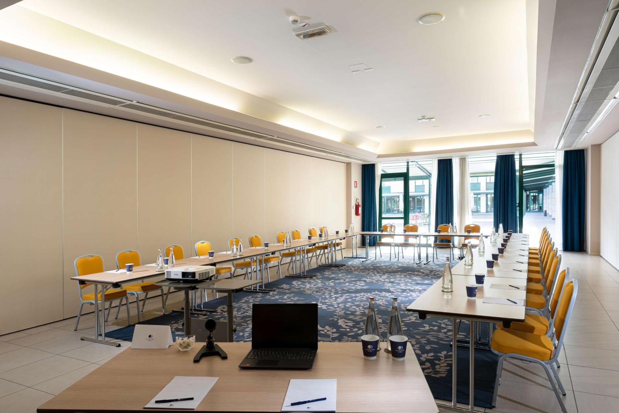 מלון Doubletree By Hilton Milan Malpensa Solbiate Olona מראה חיצוני תמונה