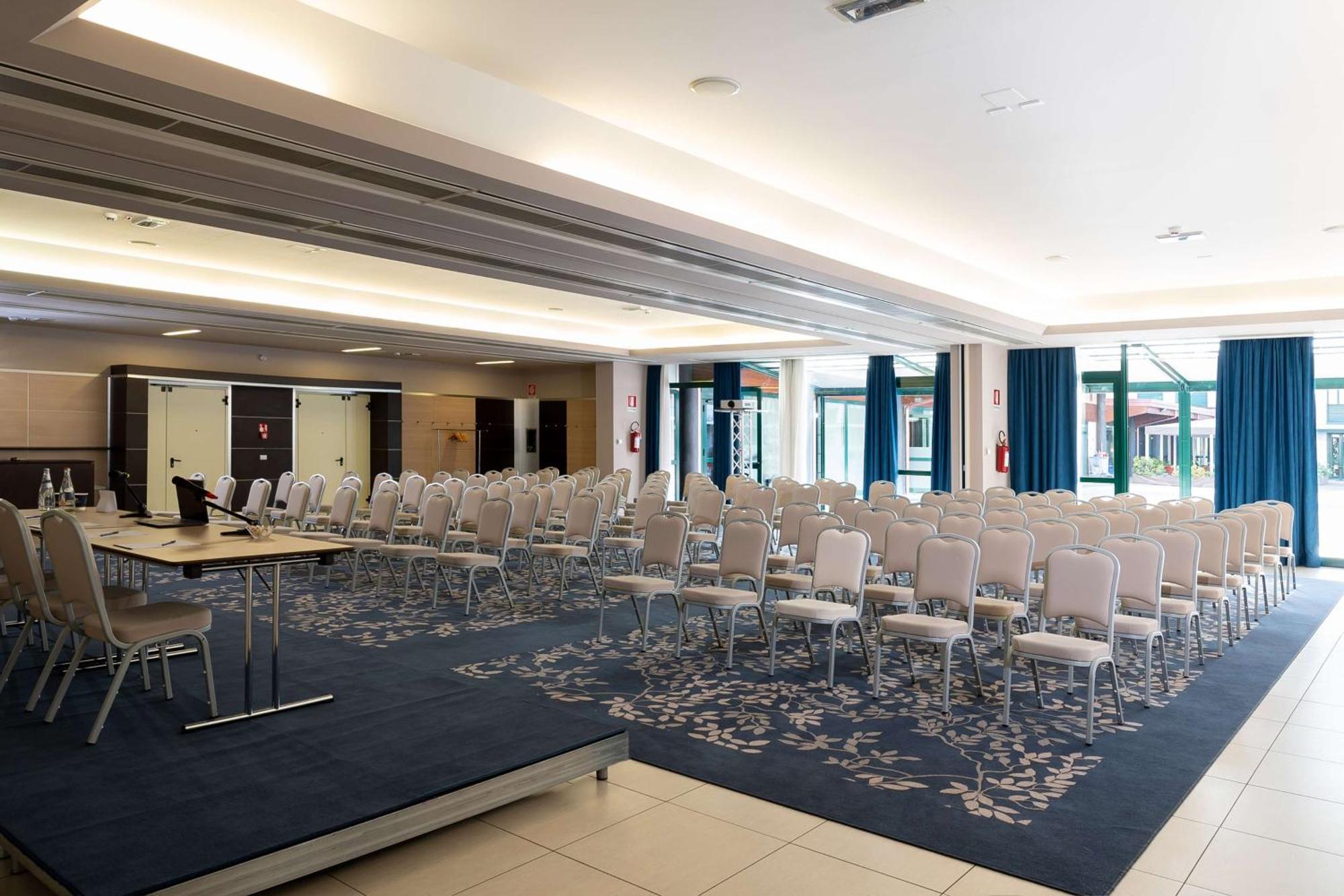 מלון Doubletree By Hilton Milan Malpensa Solbiate Olona מראה חיצוני תמונה